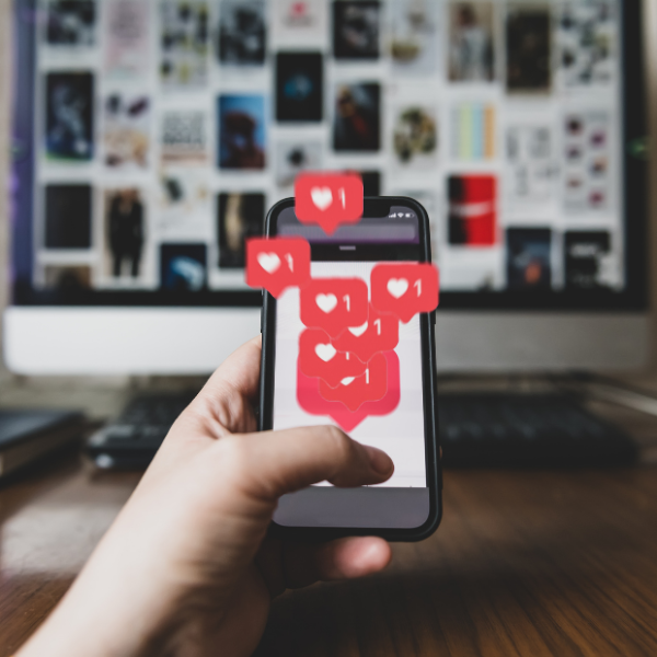 إليك 3 أسرار لتصبح شخص اجتماعي يجذب الآخرين 1 شخص اجتماعي