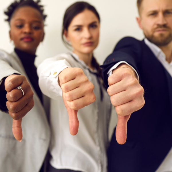 الشخصيات الدنيئة