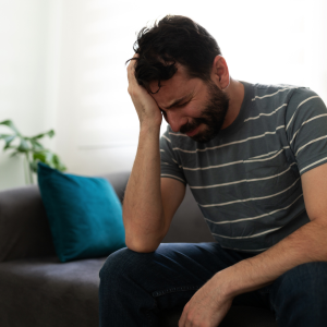 قمع الدموع ليس الحل… 3 قيم عليك أن تعيش بها للتخلص من الحزن المستمر 7 الحزن المستمر